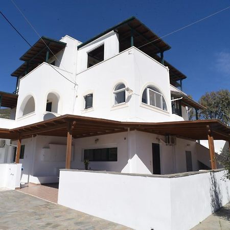 Bernie House Apartment Melanes Ngoại thất bức ảnh