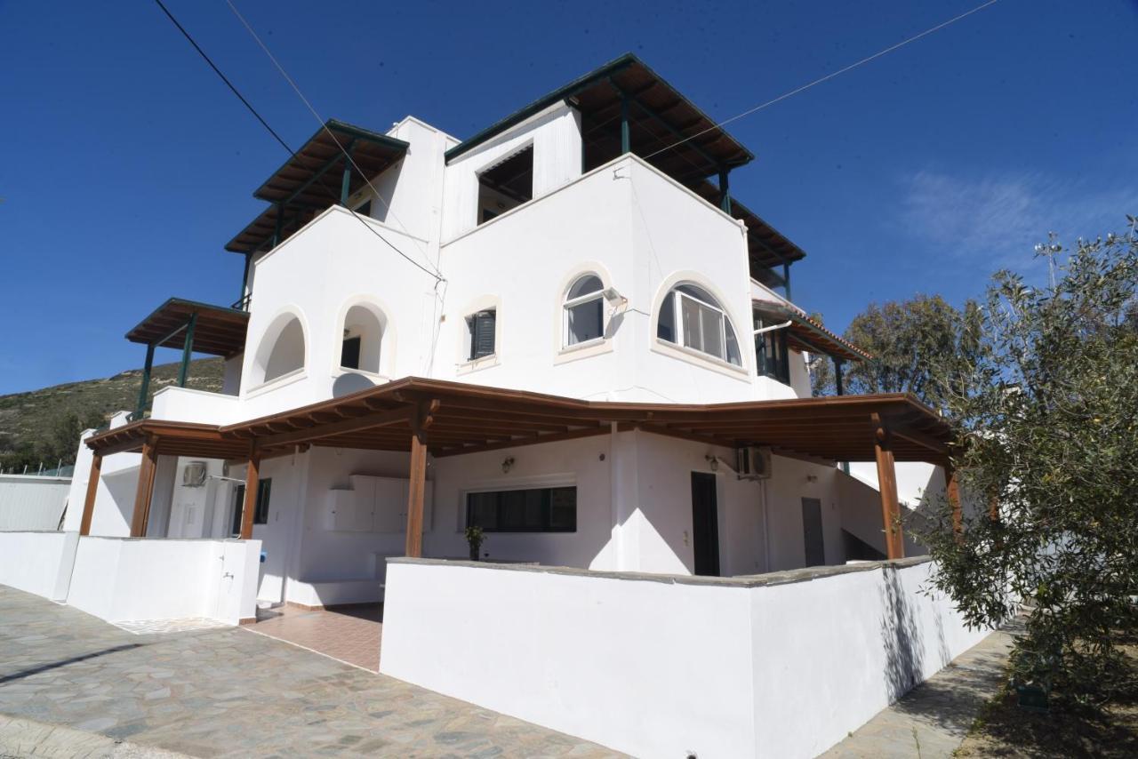Bernie House Apartment Melanes Ngoại thất bức ảnh